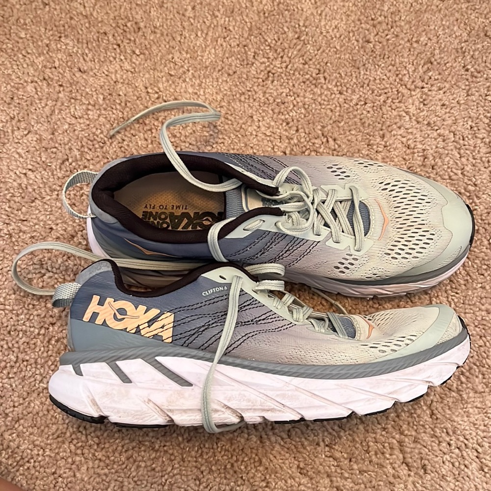 HOKA Clifton 6 running shoes